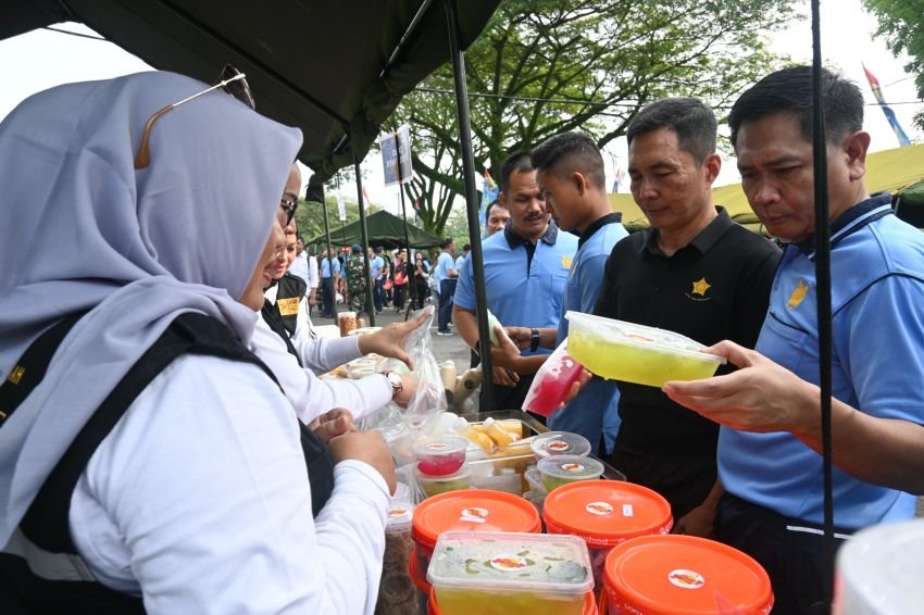 TNI AU Wilayah Medan Gelar Bazar Murah dalam Rangka Peringatan ke-79 HUT TNI Angkatan Udara