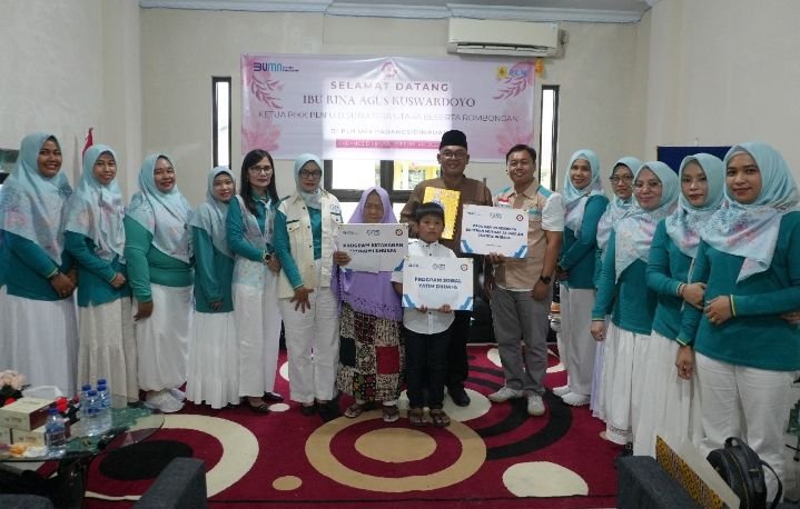 PIKK PLN UID Sumut dan YBM PLN Salurkan Bantuan Ketahanan Ekonomi dan Mushaf Qur’an di Padang Sidimpuan