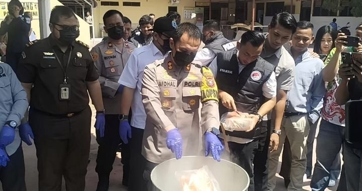 Kapolres Asahan Pimpin Pemusnahan BB Narkotika Jenis Sabu Dihadiri Labfor Polda Sumut