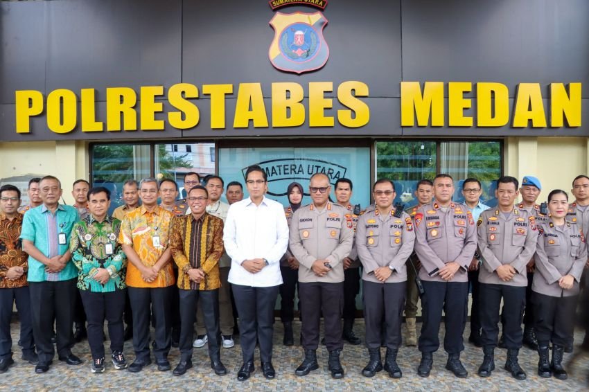 Silaturahmi dengan Kapolrestabes Medan, Rico Waas: Mari Kolaborasi Berantas Judol & Narkoba