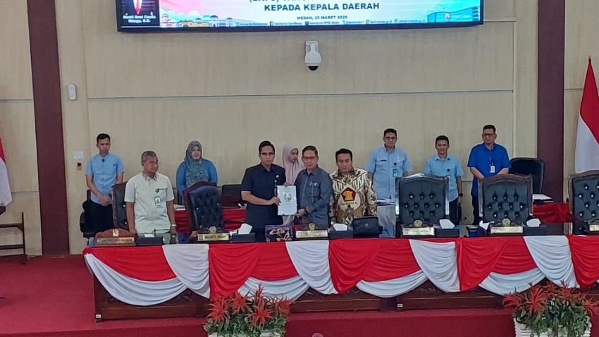 DPRD Medan Serahkan Rekomendasi Hasil Pembahasan Pansus LKPJ 2024 ke Walikota