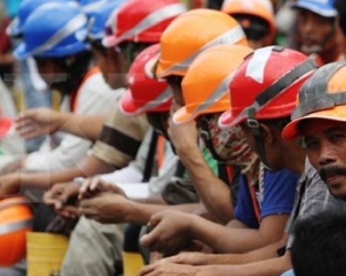 Ribuan Buruh Padati MONAS, Presiden Prabowo Sampaikan Pidato Kebangsaan di Hari Buruh 1 Mei 2025