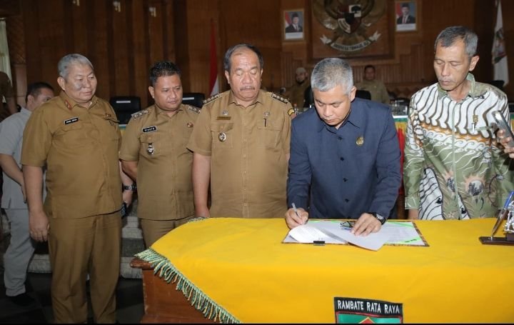 Bupati Asahan Ucapkan Terimakasih Kepada DPRD Atas Penetapan RPJMD Kabupaten Asahan 2025-2029