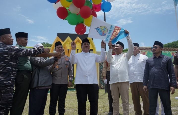 Bupati Buka MTQN Ke-56 Tingkat Kabupaten Asahan Di Lapangan Sepak Bola UNA