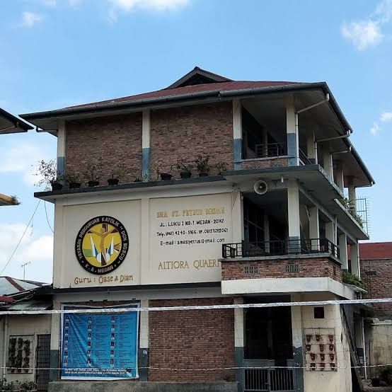 Oknum Guru SMA St Petrus Laporkan Tetangganya ke Polisi, Kepala Sekolah St Petrus Terkesan Halangi Wartawan, Ada Apa