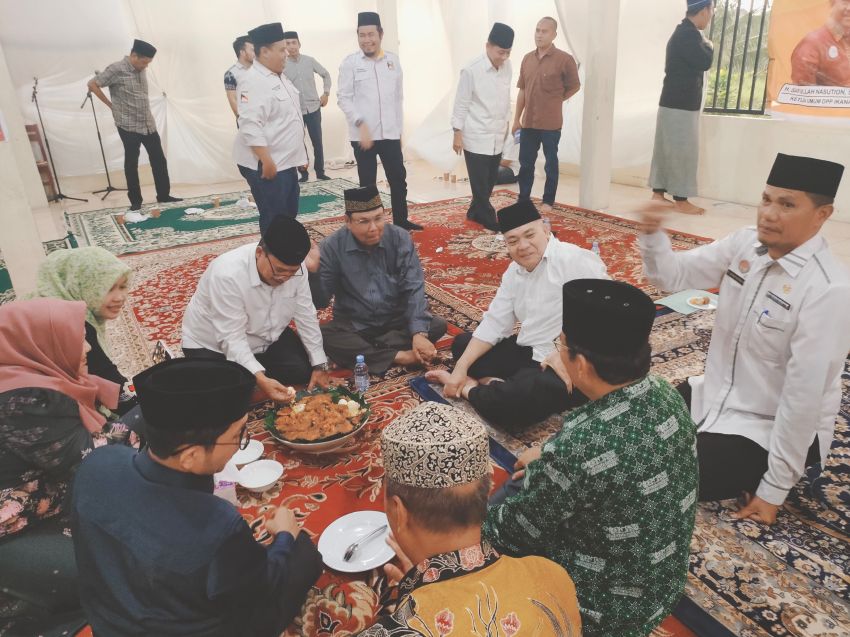 DPD IKANAS Sumut Gelar Pengajian, Halal Bihalal, dan Tepung Tawar Haji DR. Asren Nasution: Kalau Bisa, Orang Sakit Kita Sembuhkan