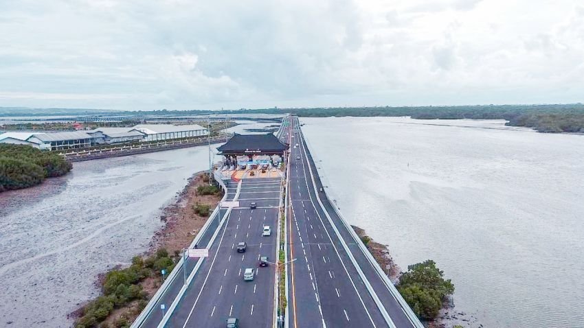 H+1 Idulfitri 1446 H/2025, Tiga Ruas Tol Regional Nusantara Catat Kenaikan Volume Lalin