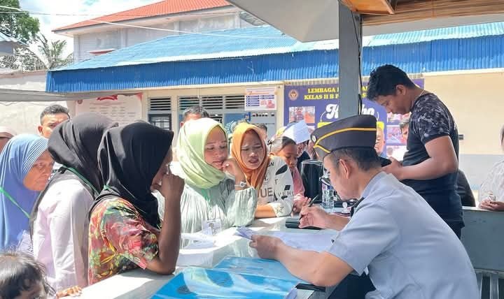 Nuansa Idulfitri 1446 H,Lapas Padangsidimpuan Lakukan Pelayanan Kunjungan Dipadati Keluarga Warga Binaan