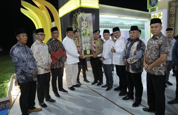 Bupati Berikan Biaya Umroh Kepada Pemenang