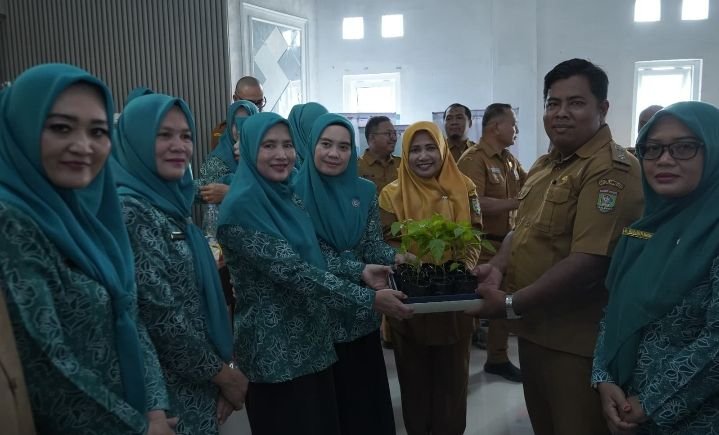 Ketua PKK Asahan Lakukan Pembinaan PAAR Era Digital di Kecamatan Setia Janji