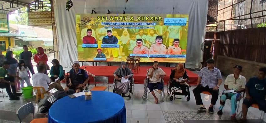 Perguruan Tinggi Panca Budi dan Berbagai Asosiasi Salurkan Kaki Palsu untuk Masyarakat Kurang Mampu