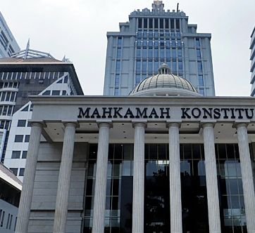 MK Kabulkan Sebagian Gugatan UU ITE: Kritik di Media Sosial Tak Lagi Bisa Dipidana