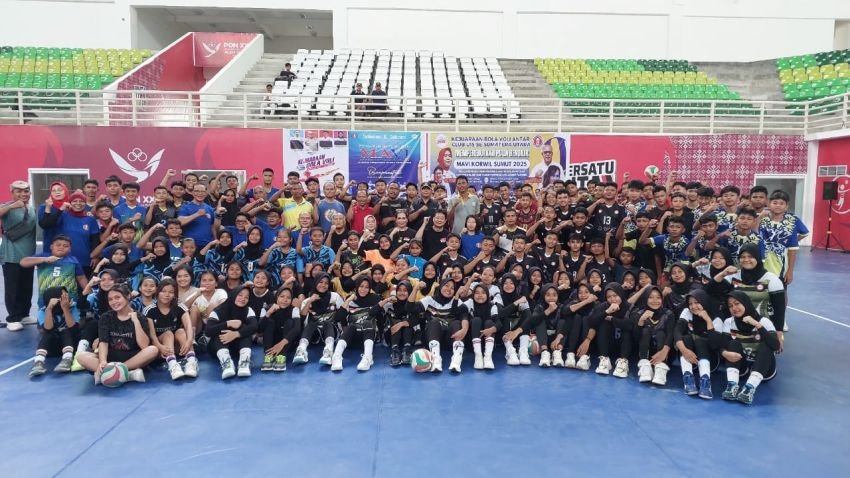Coaching Clinic Bersama Legenda Voli Nasional Edi Witoko, Tingkatkan Kualitas Atlet Muda di Sumut