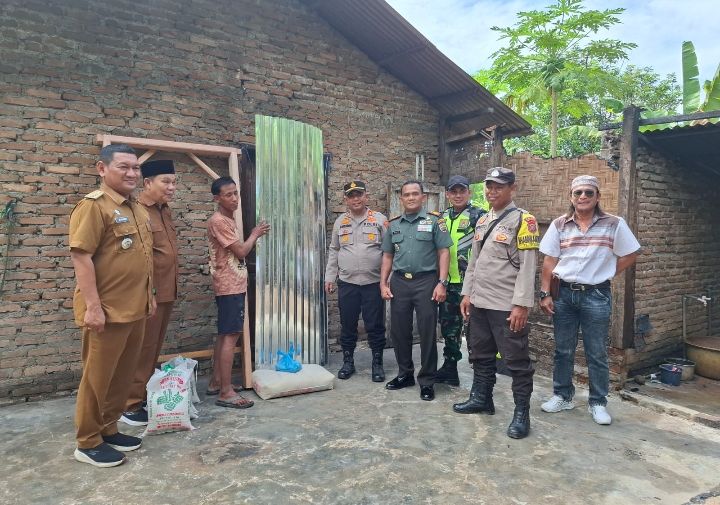 Kapolsek Perbaungan Serahkan Bantuan Korban Kebakaran Di Desa Pegajahan