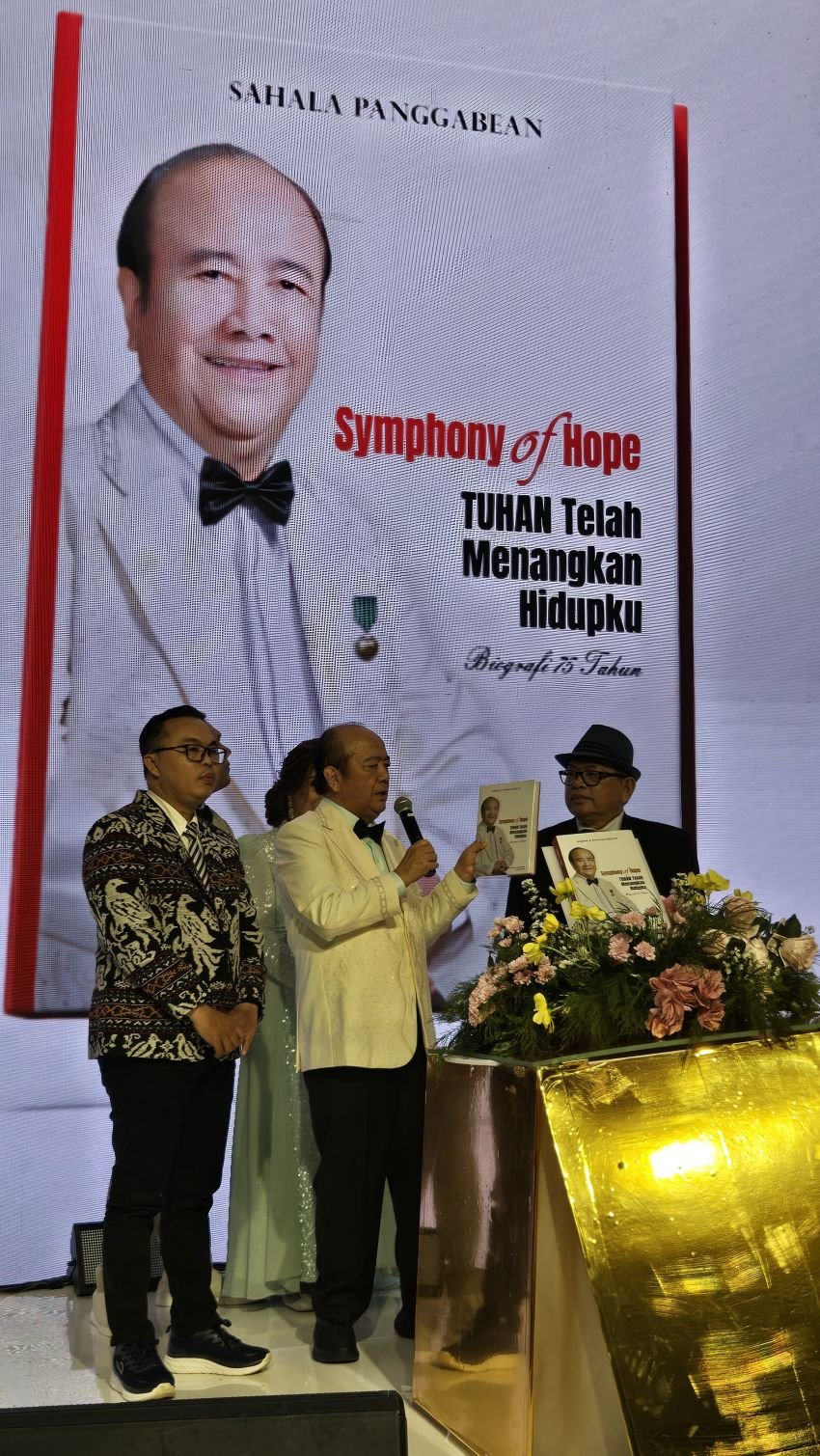 Sahala Panggabean Luncurkan Symphony of Hope, Biografi 75 Tahun.