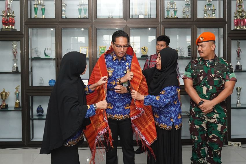 Halalbihalal Keluarga Besar Smanda, Rico Waas: Terima Kasih Buat Para Guru Yang Telah Mendidik Kami