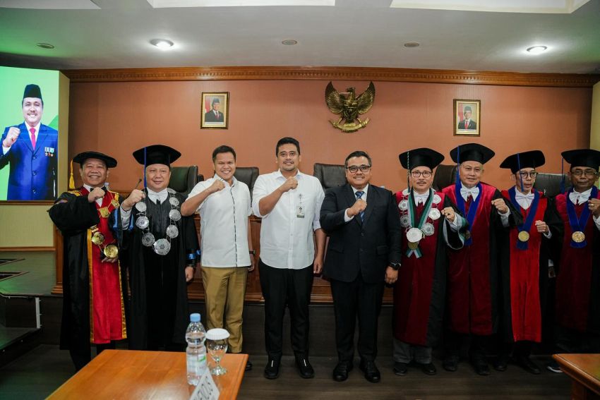 Gubernur Sumatera Utara Bobby Nasution Ucapkan Selamat atas Keberhasilan Ujian Promosi Doktor Topan Obaja Putra Ginting