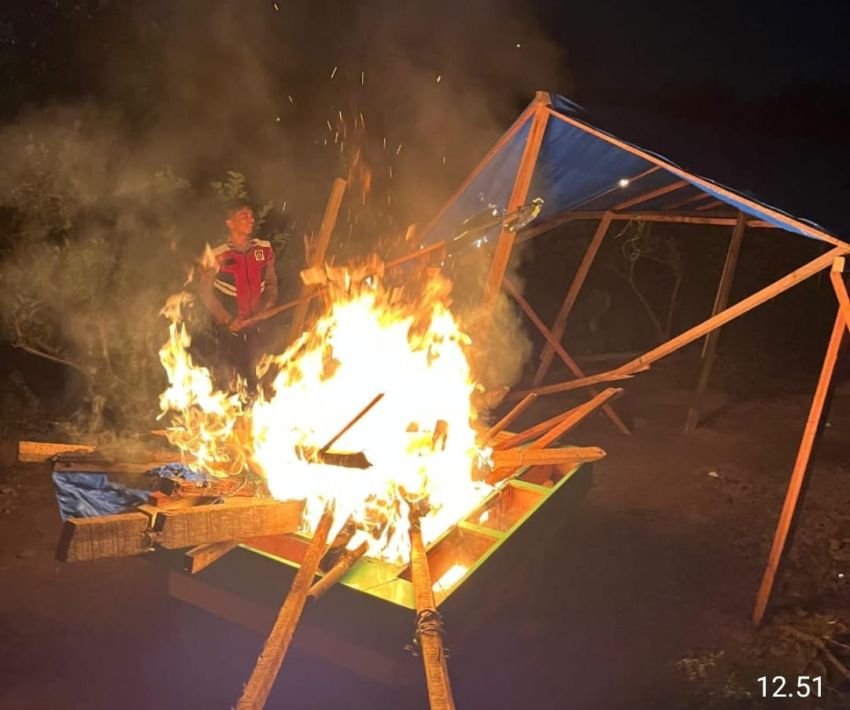 Dinihari, Polisi Gerebek dan Bakar Barak Narkoba Sei Mencirim 2 Pelaku Diamankan