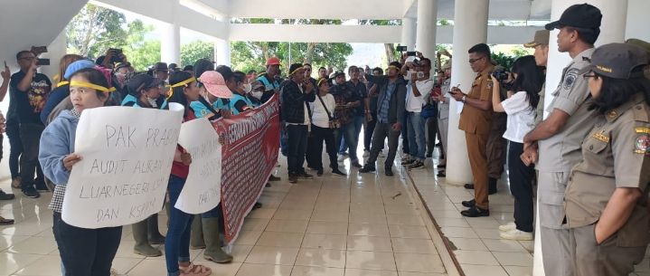 GMBB Demo Serukan Tolak LSM AMAN dan KSPPM
