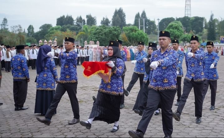 Upacara Peringatan Hari Pendidikan Nasional Tahun 2025 di Kabupaten Solok
