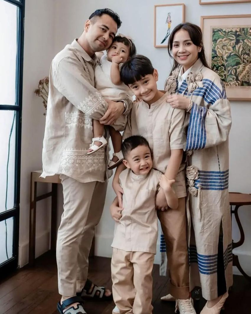 Masya Allah, Bahagia Selalu untuk Mama Gigi, Papa Raffi, dan Anak-anak!