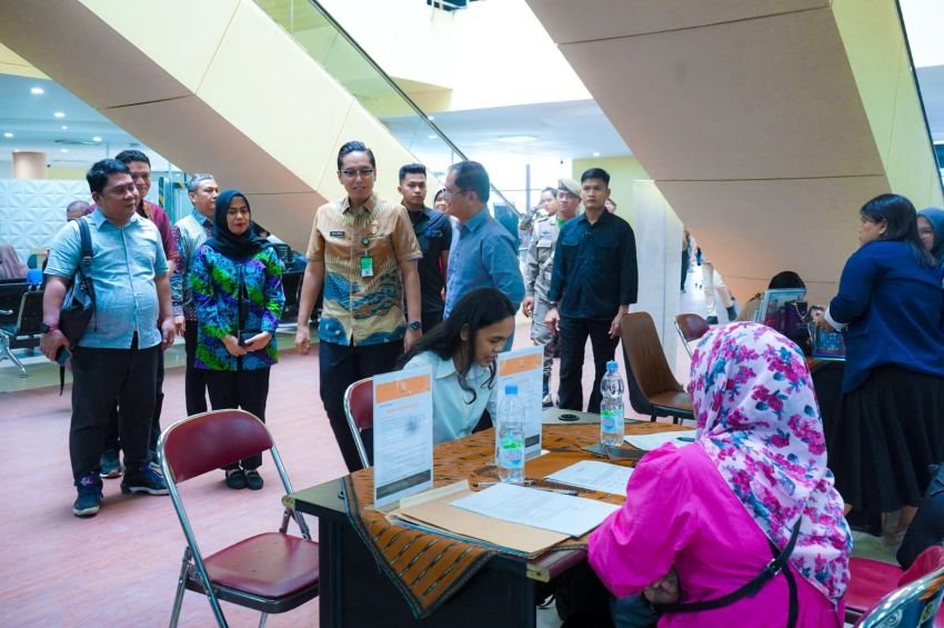 Buka Diskusi Optimalisasi Pelayanan Publik, Rico Waas: Layani Masyarakat dengan Hati Dalam Sistem yang Terintegrasi