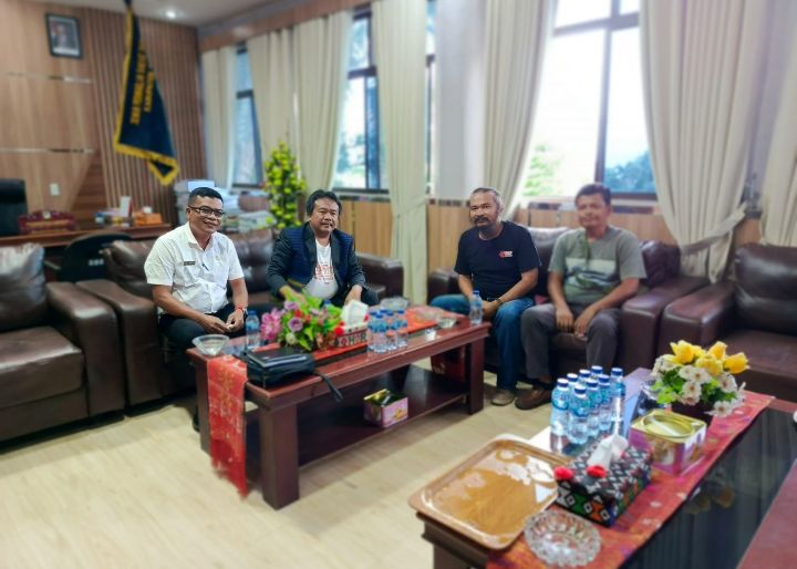 Surat Permohonan RDP Soal Kontribusi TPL bagi Masyarakat Tak Berbalas, Pemohon Sambagi Kantor DPRD Toba