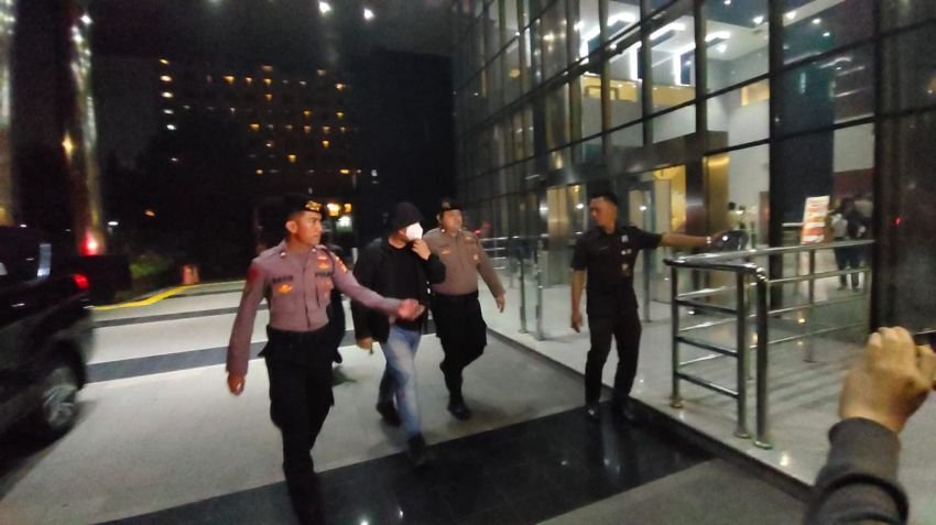 Enam Terduga Korupsi Proyek Jalan Tiba di Gedung KPK untuk Diperiksa Intensif