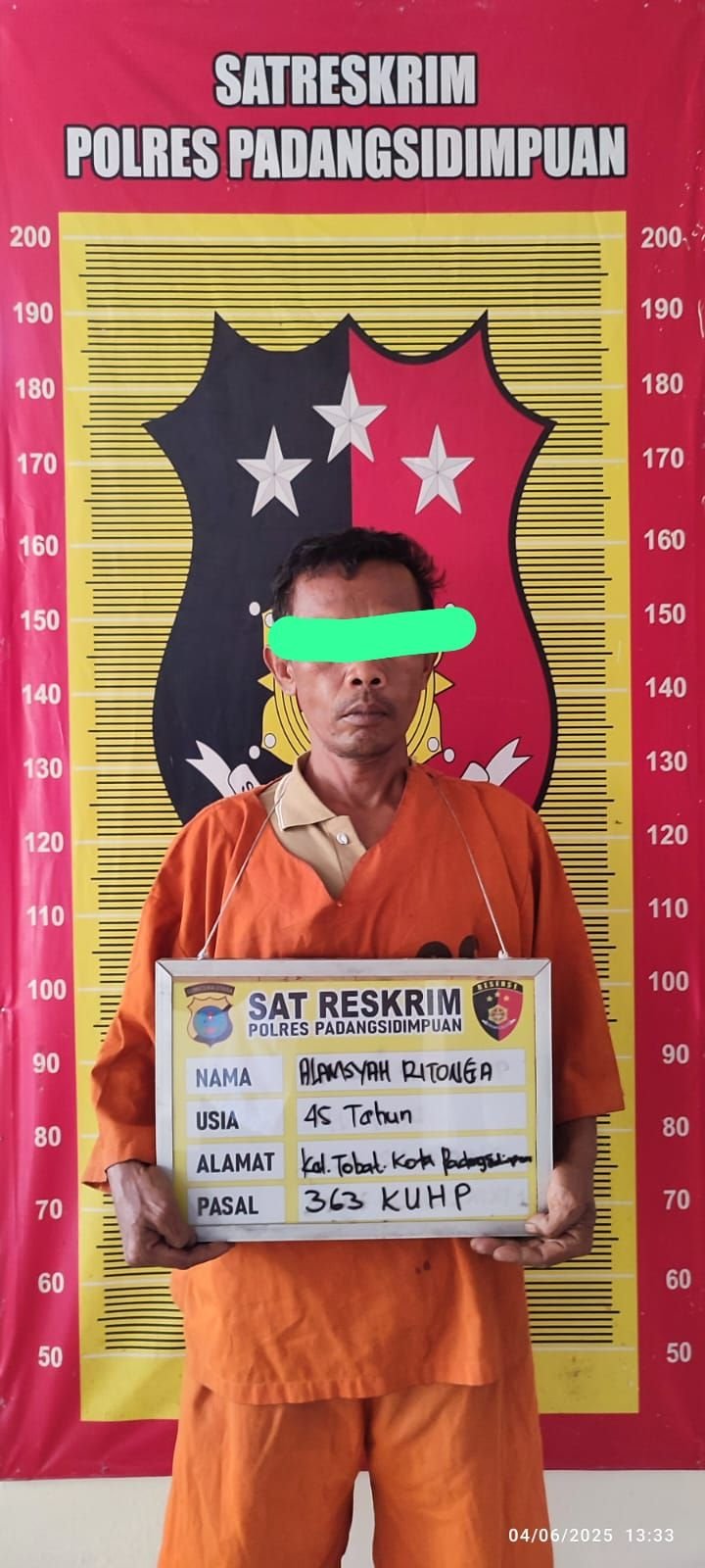 Toko Ponsel Dibobol di Wek I, Satreskrim Polres Padangsidimpuan Ungkap Pelaku dan Amankan Samurai