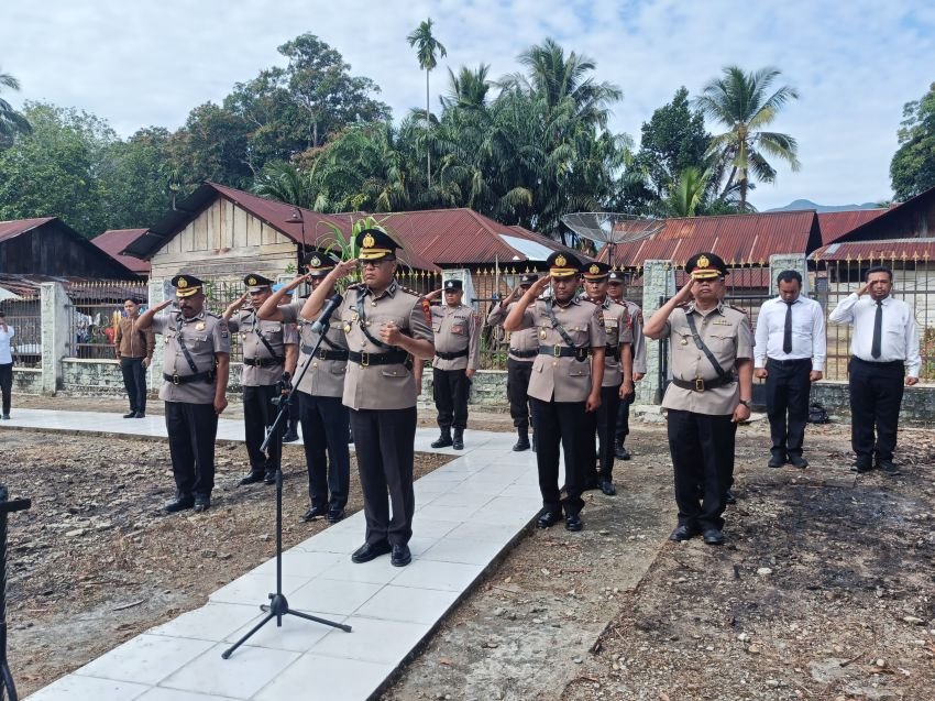 Peringati Hari Bhayangkara ke-79, AKBP Dodik Yuliyanto Pimpin Ziarah dan Tabur Bunga di Makam Alm. Mayor Daulat Hasibuan Paringgonan