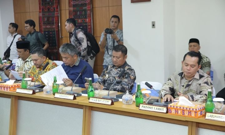 Wakil Bupati Asahan Ikut Rapat RUPS Luar Biasa PT. Bank Sumut