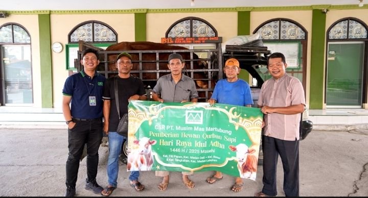 Rayakan Iduladha 1446 H, Musim Mas Salurkan 201 Hewan Kurban di Wilayah Operasional Perusahaan