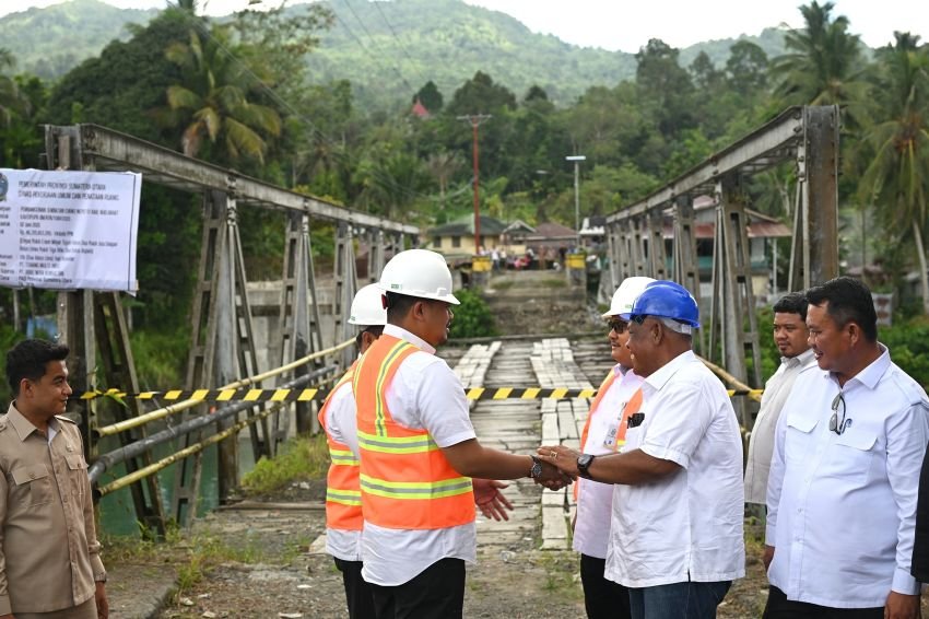Gubsu Akan Buat Jembatan Idano Noyo Setara Jembatan Nasional