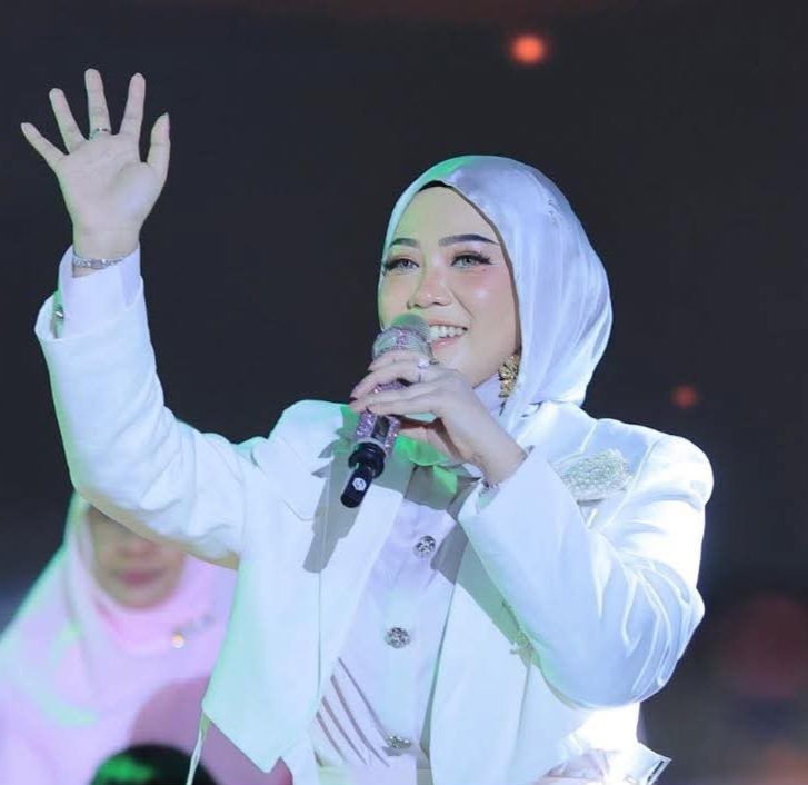 Fauzana, Penyanyi Muda Asal Sumbar, Populerkan Lagu Minang di YouTube