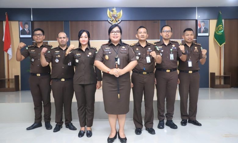 Implementasikan Penegakan Hukum, Kajari Lomteng Nurintan Ajarkan Kasih dan Pengorbanan