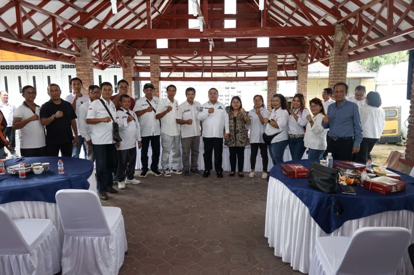 Wali Kota menggelar acara Ramah Tamah bersama Asosiasi Pedagang Gedung IV Pasar Horas