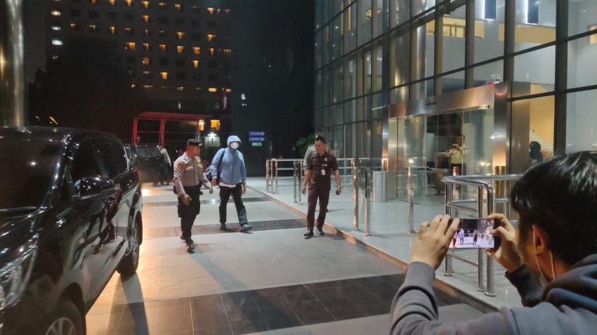 Jum'at "Keramat" di Sumut, KPK Grebek Proyek PUPR &mdash; 3 dari 6 Orang OTT Digiring ke Jakarta!