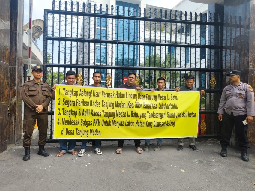 Mahasiswa Desak Kejatisu Usut Tuntas Perambahan Hutan Lindung di Labuhanbatu, Soroti Dugaan Keterlibatan Kades