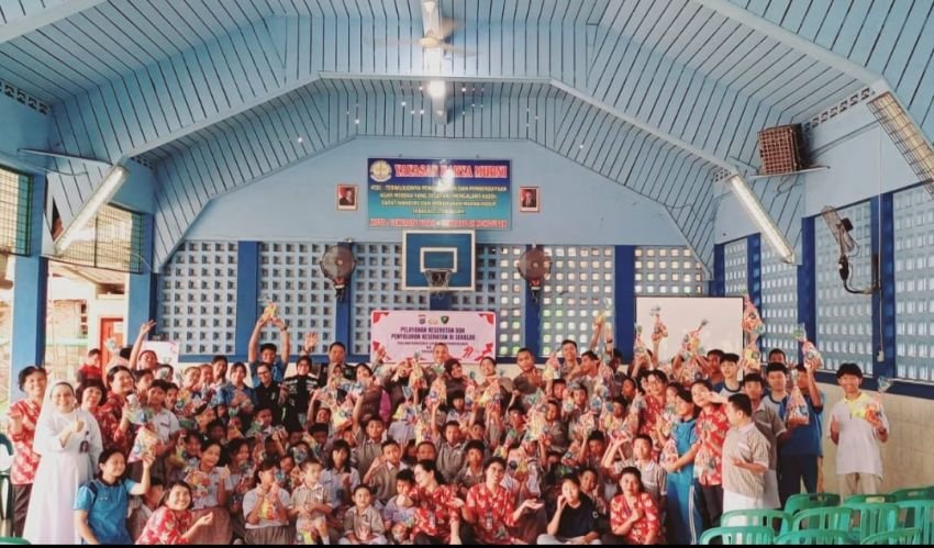 Sambut HUT Bhayangkara ke-76, Bid Dokkes Polda Sumut Gelar Pemeriksaan Kesehatan dan Edukasi di SLB Karya Murni