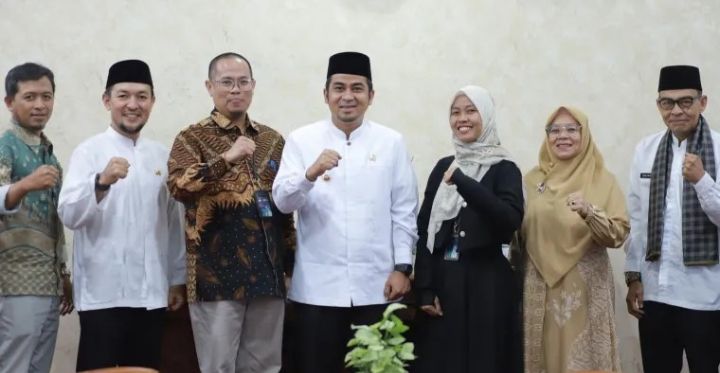 Kunjungan Management PLN UP3 Solok Diterima Wali Kota Solok Ramadhani Kirana Putra.