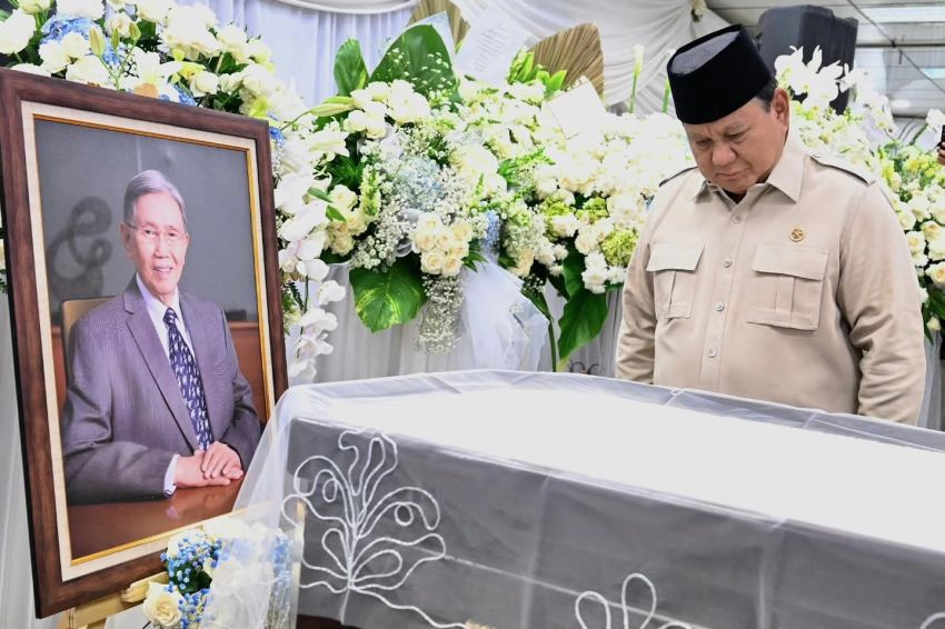 Presiden Prabowo Melayat Kepergian Ekonom Senior Kwik Kian Gie: Indonesia Kehilangan Putra Terbaik
