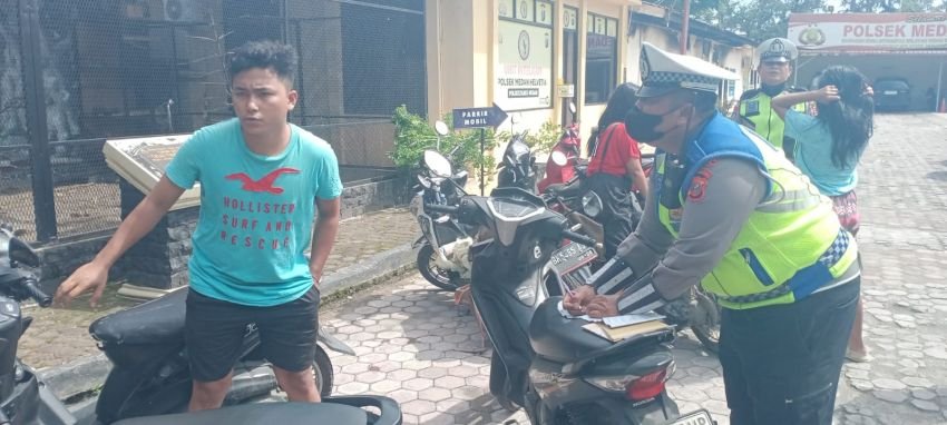 Ops Patuh Toba 2025, Polsek Medan Helvetia Tindak Puluhan Pengendara Melanggar Lalulintas