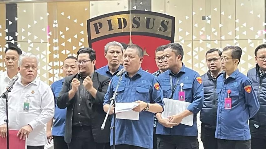 Kasus Korupsi Minyak Mentah Pertamina, Kejagung Tetap Riza Chalid dan 8 Lainnya Resmi Jadi Tersangka