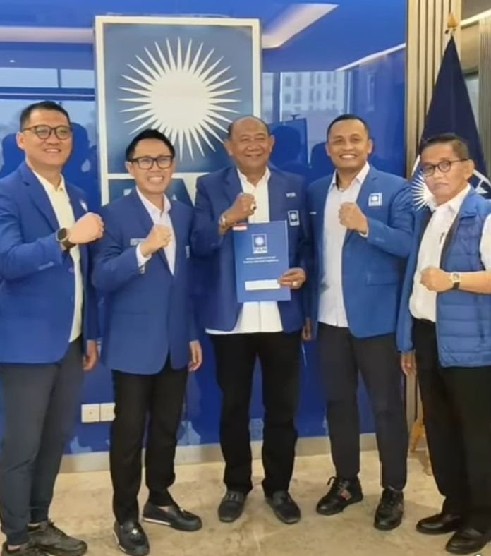Syah Afandin Terima SK Pengurus DPD PAN Sumut 2024–2029 dari DPP PAN