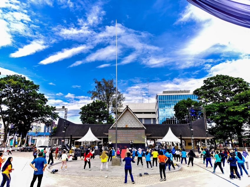 Dinas Pariwisata bersama KORMI menggelar kegiatan Senam Sehat Bugar dan ASN