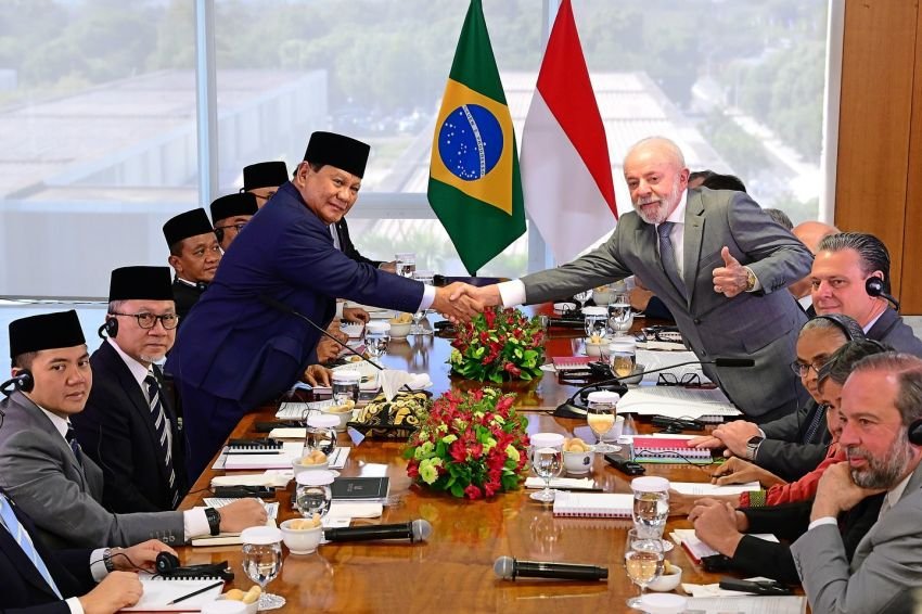 Presiden Prabowo Disambut Resmi oleh Presiden Brasil Luiz Inácio Lula da Silva dalam Kunjungan Kenegaraan ke Brasil
