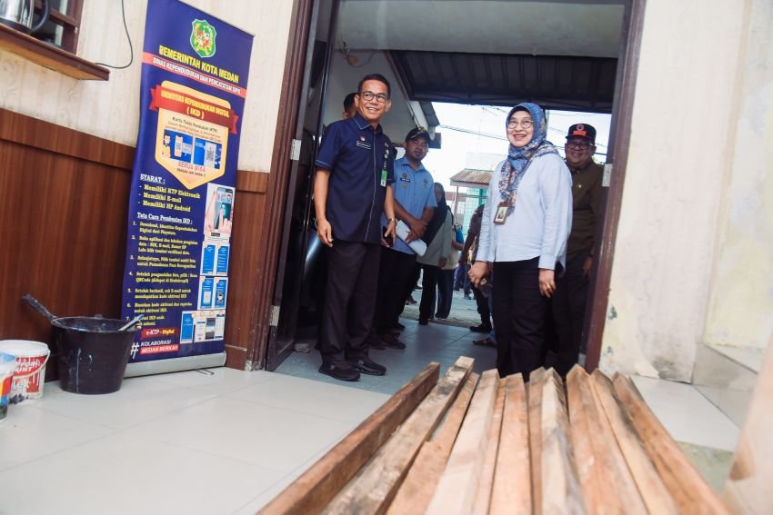 Wakil Walikota Medan Serahkan Bantuan ke Korban Puting Beliung