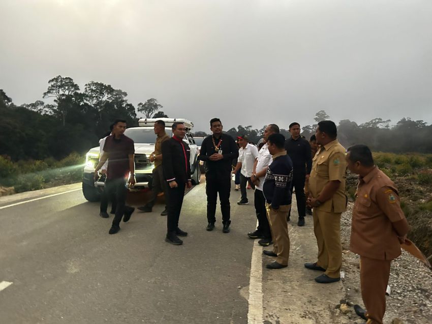 Gubsu Tinjau Langsung Jalan Penghubung Kuta Jungak Ke Sigalingging
