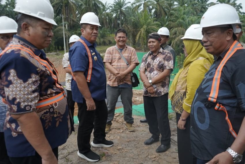 Bupati Asahan Tinjau Jalan Longsor dan Progres Perbaikan Infrastruktur di Kecamatan BP Mandoge
