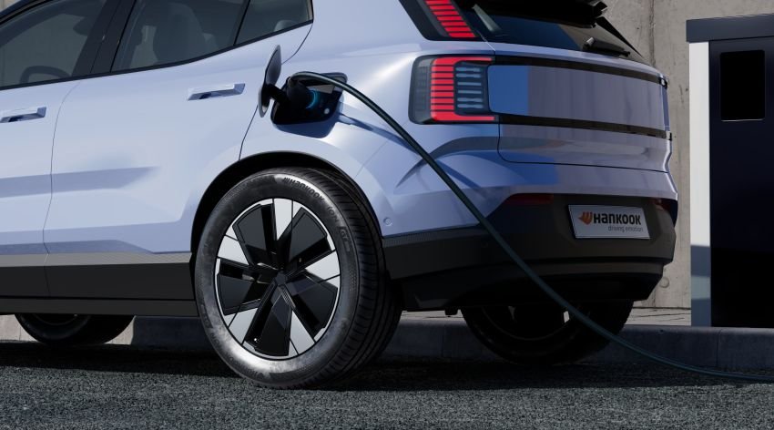 Hankook Tire Ajak Masyarakat Pahami Lebih Dalam Mobil Listrik:  Ini Mitos dan Faktanya